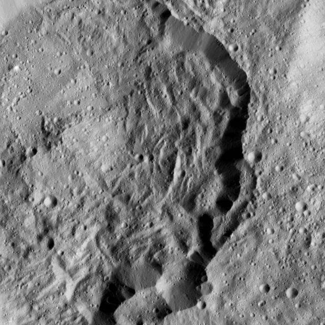 NASA image: Dawn LAMO Image 199