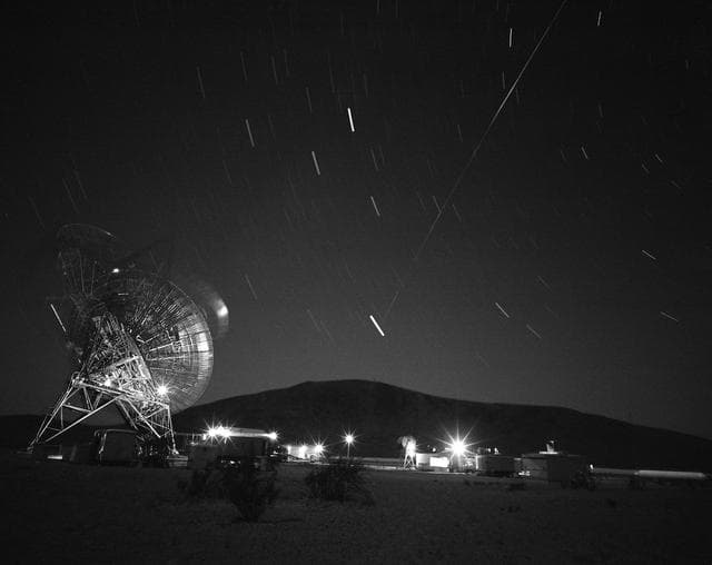 NASA image: Goldstone Tracking the Echo Satelloon.