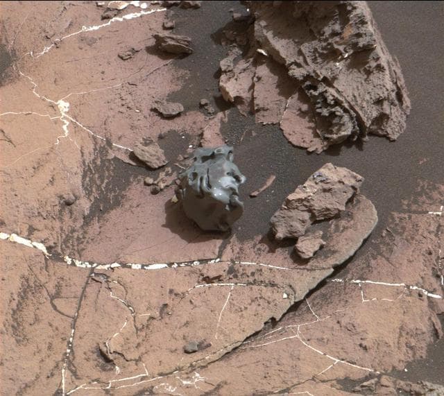 NASA image: Curiosity Rover Finds and Examines a Meteorite on Mars