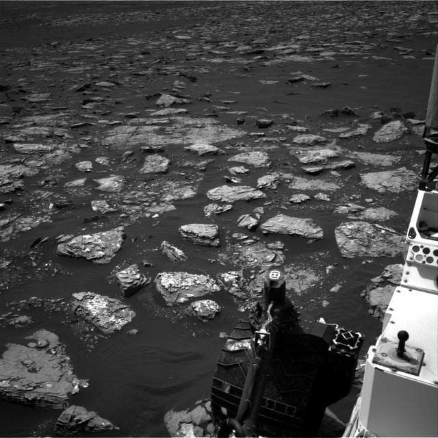 NASA image: Martian Terrain Near Curiosity Precipice Target