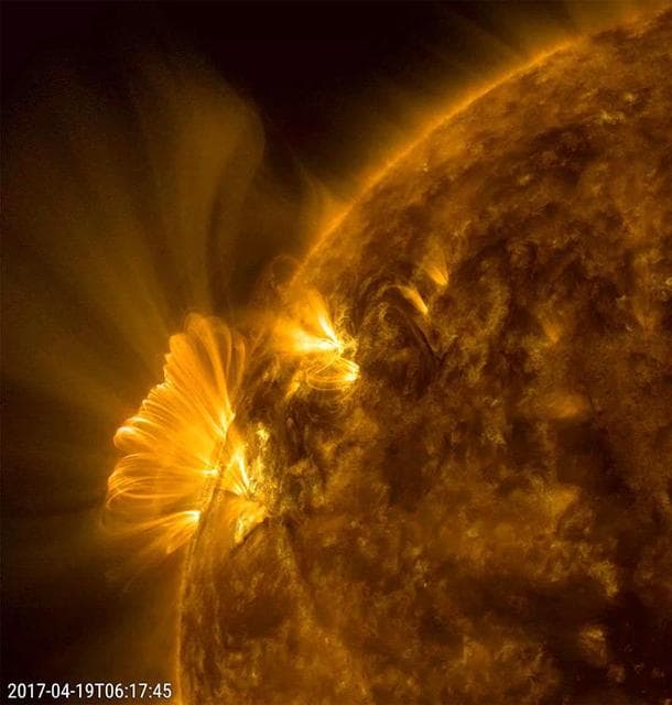 NASA image: Cascading Post-coronal Loops