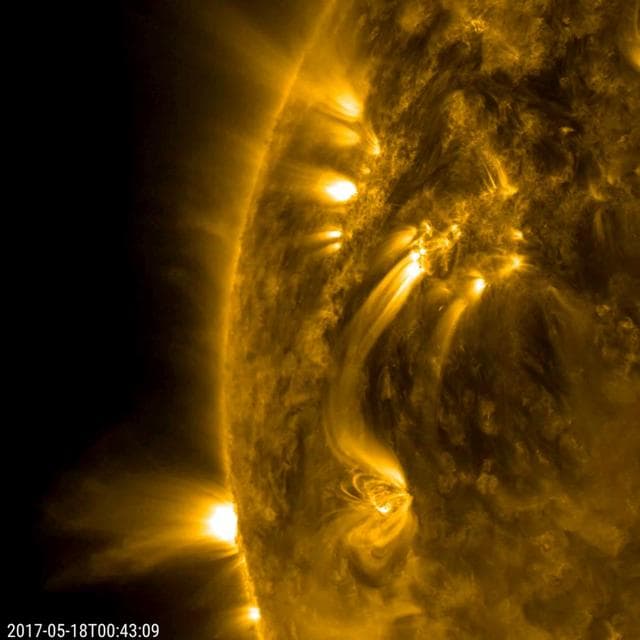 NASA image: Active Regions' Magnetic Connection