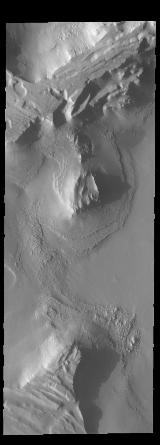 NASA image: Cavi Angusti