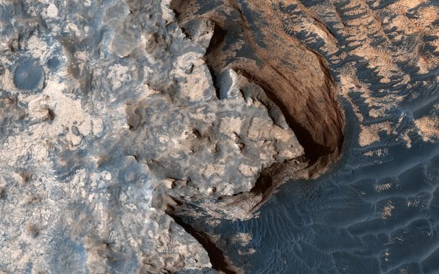 NASA image: The White Cliffs of "Rover"