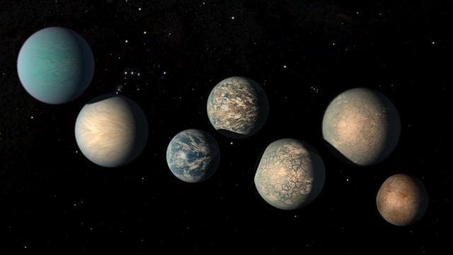 NASA image: Illustration of TRAPPIST-1 Planets as of Feb. 2018