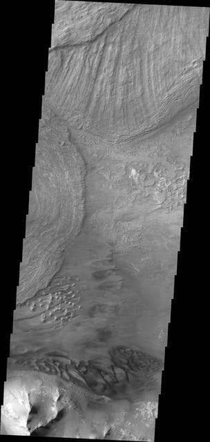 NASA image: Investigating Mars: Ius Chasma