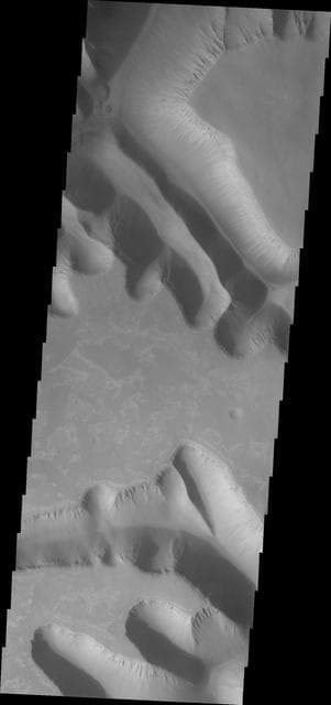 NASA image: Investigating Mars: Ius Chasma