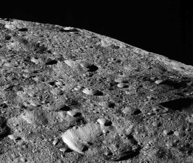 Dawn: On its Way to Low Orbit