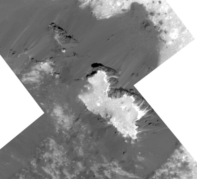 NASA image: Prominent Mound in Ceres' Cerealia Facula Region