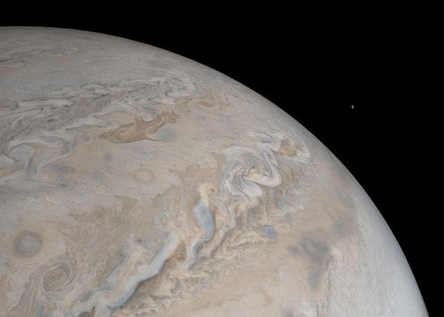 NASA image: Io Rising