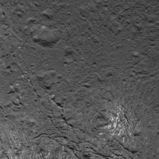NASA image: Complex Pattern on the Floor of Occator Crater