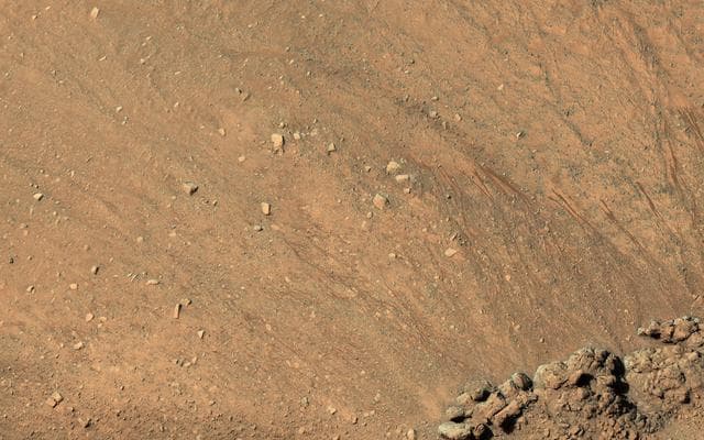 NASA image: The Eastern Slope of Asimov Crater's Central Pit