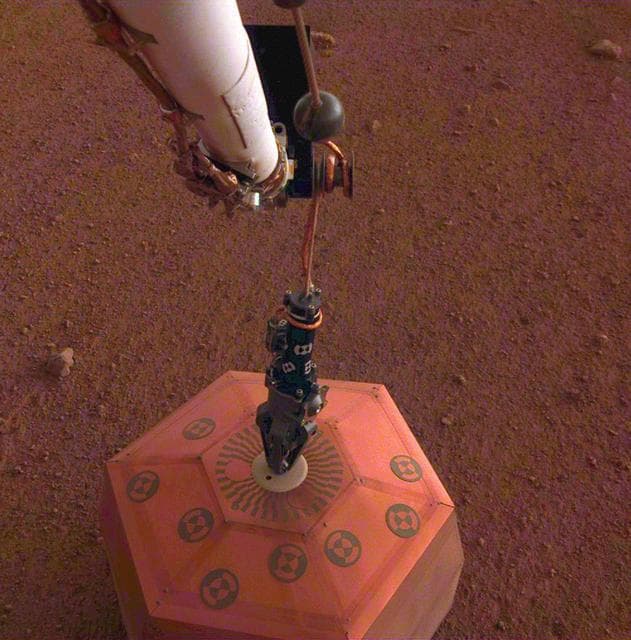 NASA image: Putting SEIS on the Ground