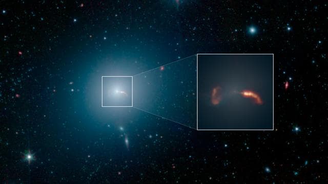 NASA image: Spitzer Captures Messier 87