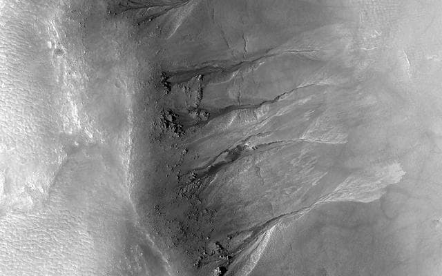 NASA image: Gullies in Acidalia Planitia
