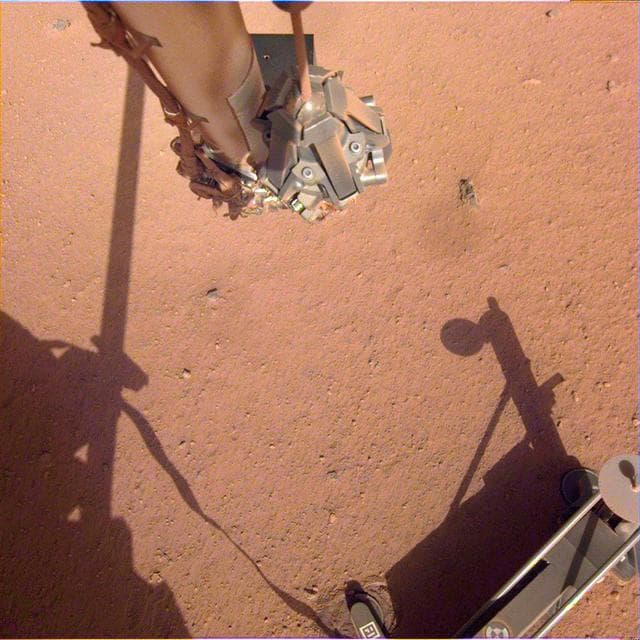 NASA image: Getting Ready to Help InSight's Heat Probe