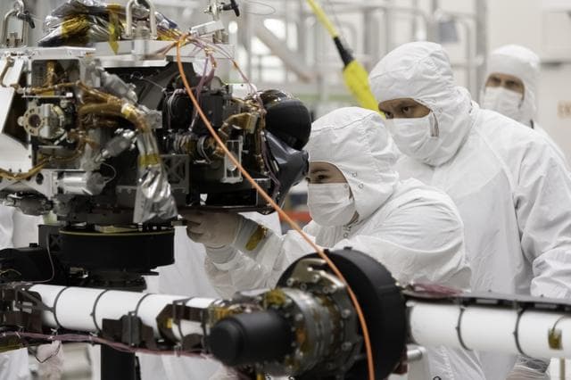 NASA image: Attaching Mars 2020's Turret