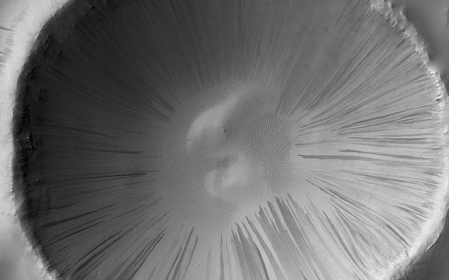 NASA image: Looking for Slope Streaks