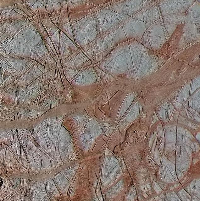NASA image: Crisscrossing Bands