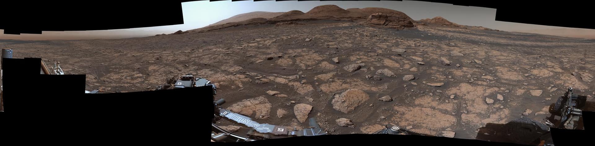 NASA image: Curiosity's 360-Degree View Approaching Mont Mercou