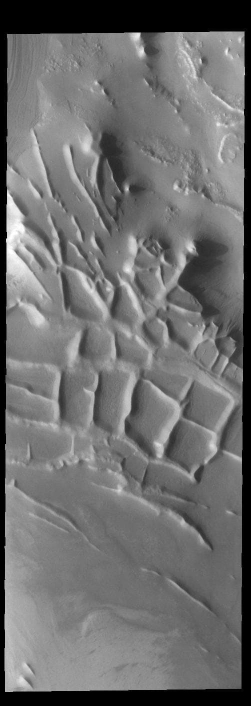 NASA image: Angustus Labyrinthus - Inca City
