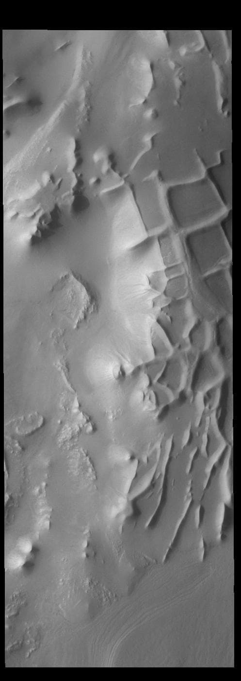 NASA image: Angustus Labyrinthus - Inca City
