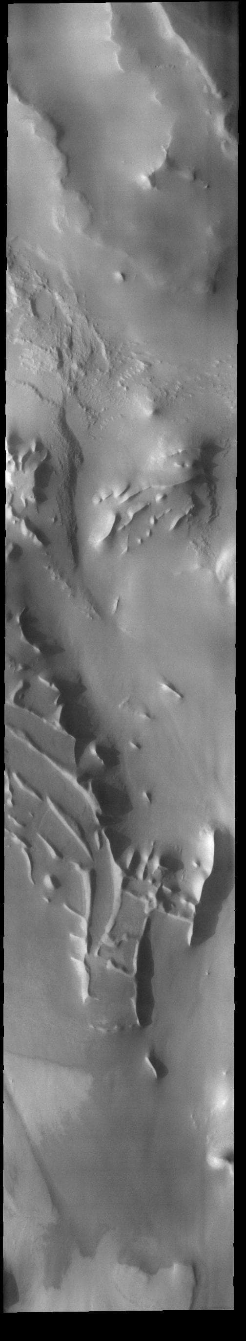NASA image: Angustus Labyrinthus - Inca City