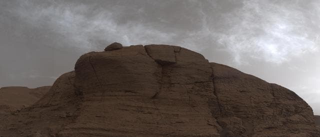 NASA image: Curiosity Spots Clouds Over Mont Mercou