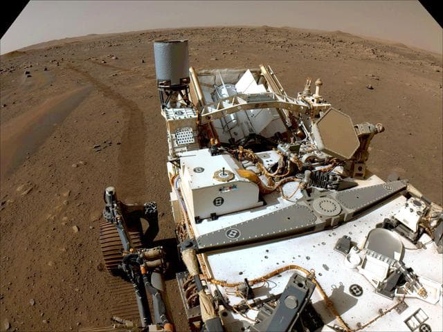 NASA image: Perseverance Looks Back After a Long Autonomous Drive