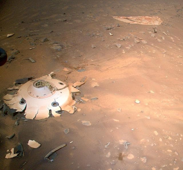 NASA image: Rover Landing Gear Seen From the Air by Mars Helicopter