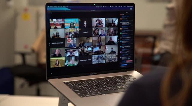 NASA image: Students Virtually Meet Mars Rover Team