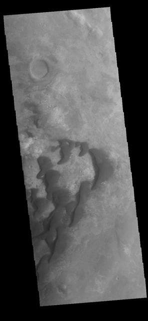 NASA image: Kaiser Crater Dunes
