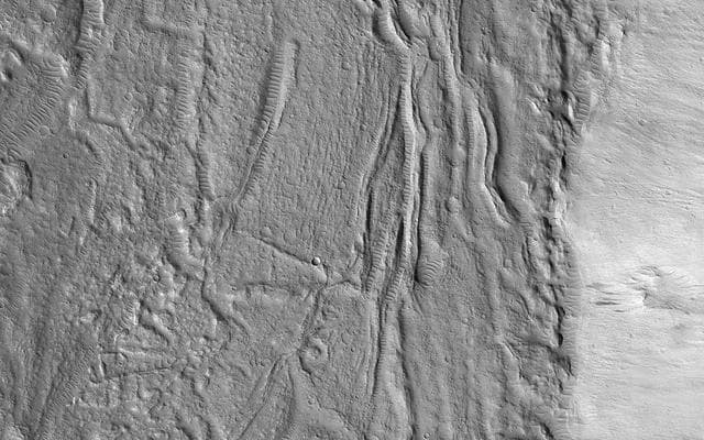 NASA image: Glacial (Ice) or Lava Flow?
