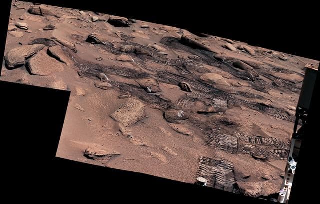 NASA image: Curiosity's Climb Attempt Leaves Tracks