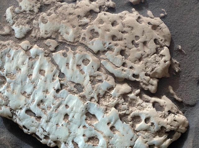 NASA image: Curiosity Views Rock Made of Sulfur at 'Snow Lake'