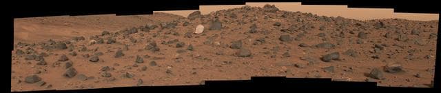 NASA image: Standing Out on Mars' 'Mount Washburn'
