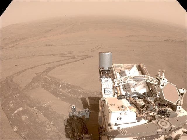 NASA image: Tracks Tell Tale of Perseverance's Crater Rim Climb