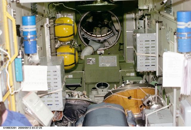 NASA image: SM, Full view of Working Compartment 1 (аЮ1)