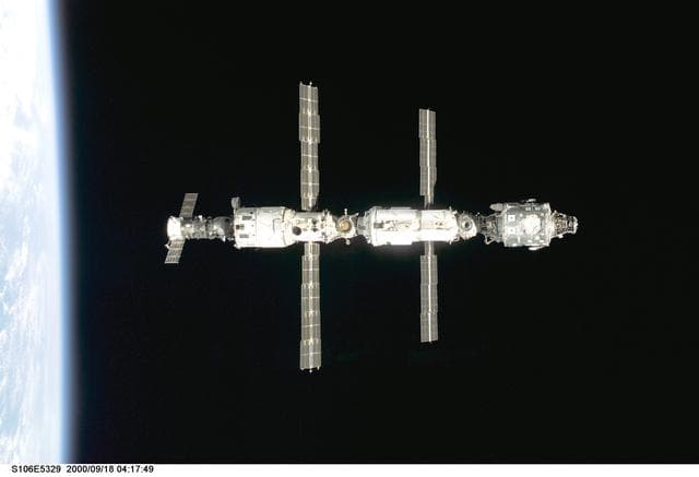 NASA image: View of the ISS as Atlantis makes its closing fly around during STS-106