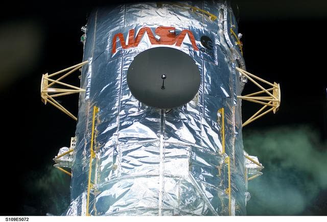 NASA image: -V3 view of Hubble Space Telescope