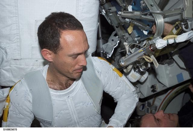NASA image: MS Newman on middeck prior to EVA 4