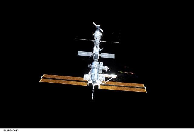 NASA image: Distant approach view of the ISS