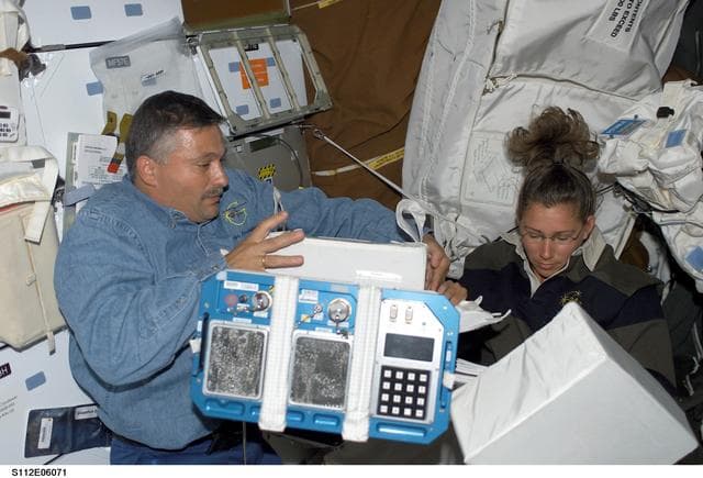 NASA image: MS Yurchikhin and Magnus on orbiter middeck