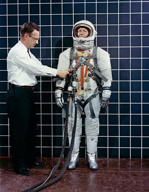 NASA image: APOLLO SPACESUIT - A-3H-024  - LUNAR EXCURSION MODULE (LEM) ASTRONAUT RESTRAINT HARNESS