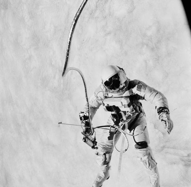 NASA image: EVA - ASTRONAUT EDWARD H. WHITE II - MISC. - OUTER SPACE