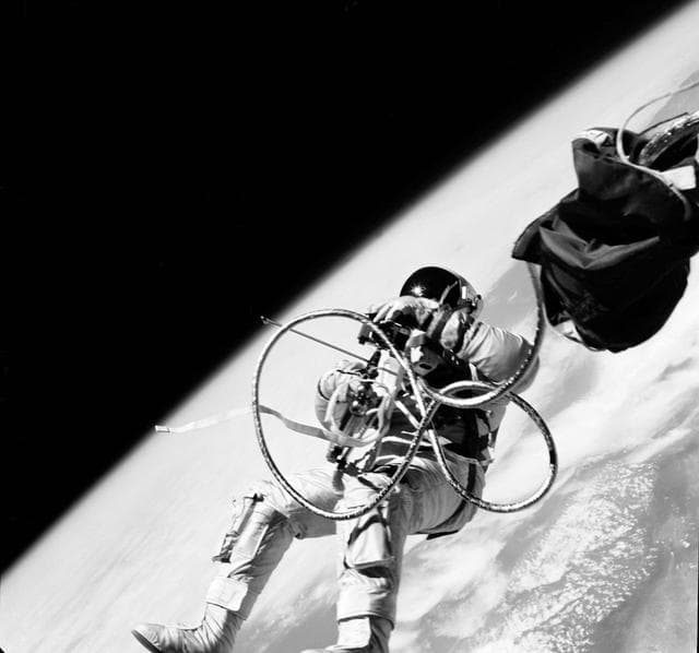 NASA image: EVA - ASTRONAUT EDWARD H. WHITE II - MISC. - OUTER SPACE