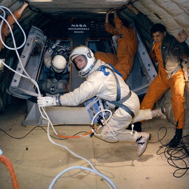 NASA image: ASTRONAUT DAVID R. SCOTT - TRAINING - WEIGHTLESSNESS - GEMINI-TITAN (GT)-8 PRIME CREW - PATRICK AFB (PAFB), FL