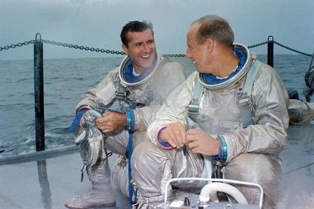 NASA image: TRAINING - GEMINI-TITAN (GT)-11 - WATER EGRESS - GULF