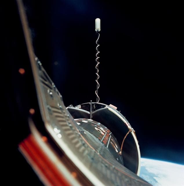 NASA image: GEMINI-TITAN (GT)-11 - EARTH - SKY - DOCKING - OUTER SPACE