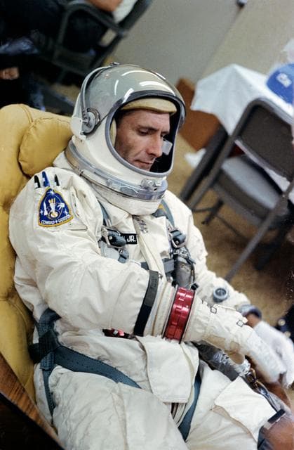 NASA image: SUITING-UP (GEMINI-TITAN [GT]-11) - CAPE